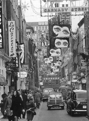 carnaby street 1964.jpg