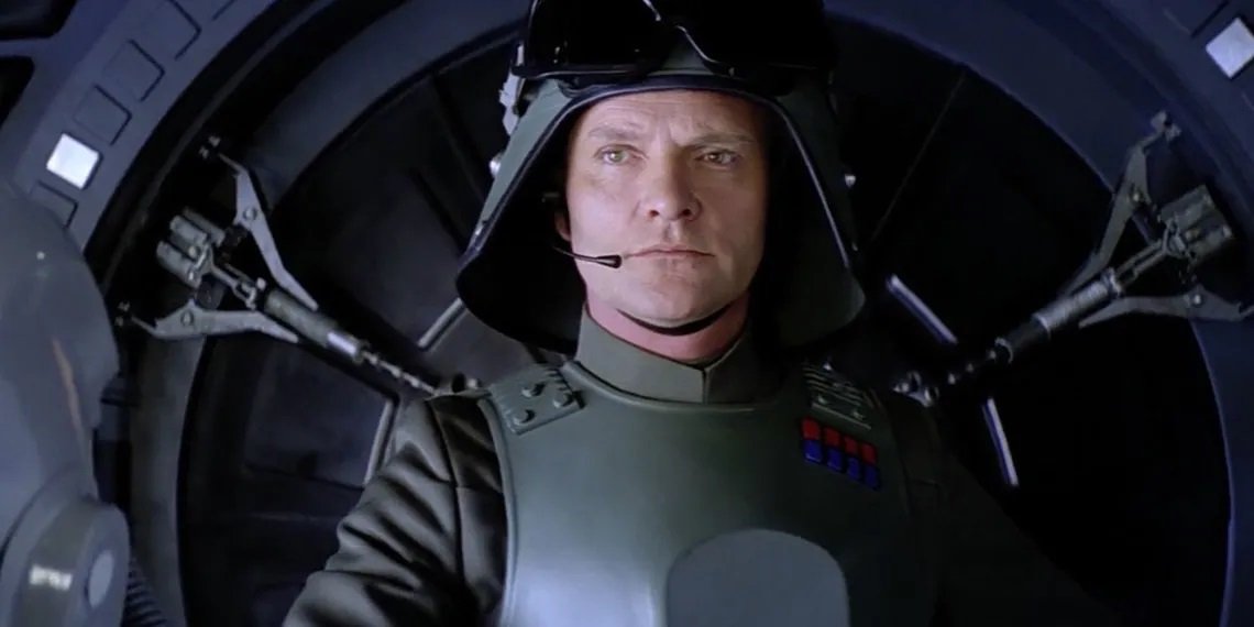 julian-glover-general-veers-ESB.jpg