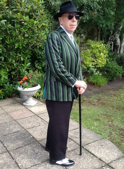Green Blazer black trousers 003 (2).JPG Green Blazer black trousers 003 (2).JPG