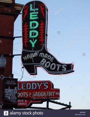 leddy-hand-made-boots-in-fort-worth-texas-B6H4M6.jpg