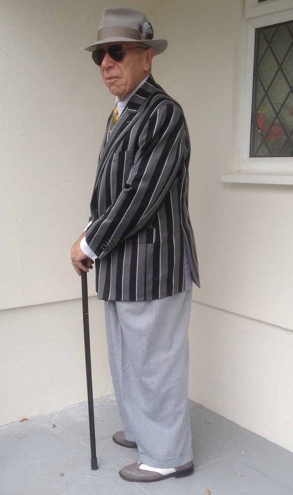 grey trousers 001.JPG