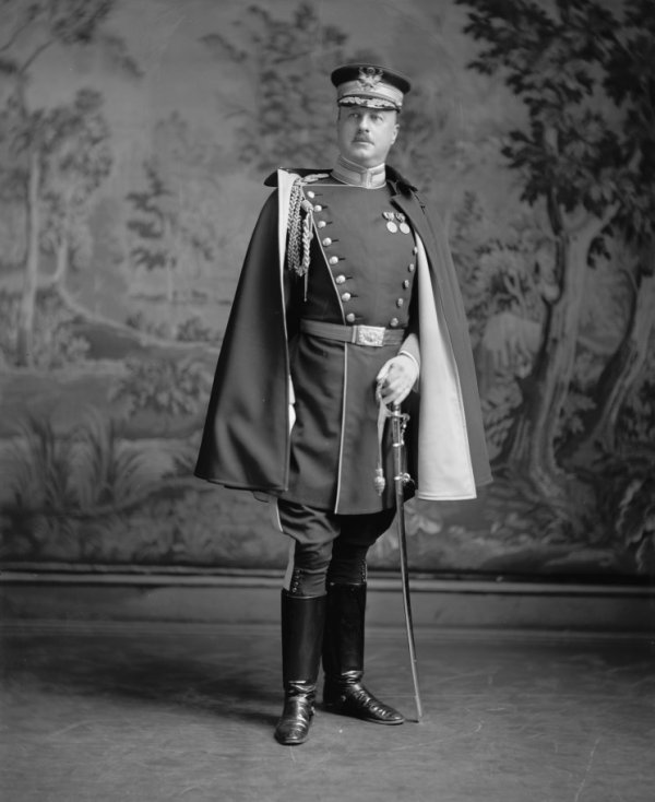 Major Archibald W. **** 1911.jpg