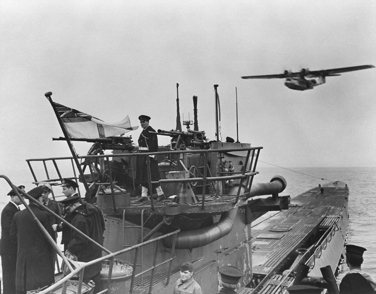 RCN crew handles surrendered U-889 off Shelburne, Nova Scotia.jpg RCN crew handles surrendered U-889 off Shelburne, Nova Scotia.jpg