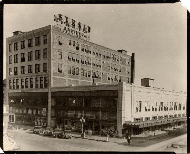 Strain Building late 1920s.jpg