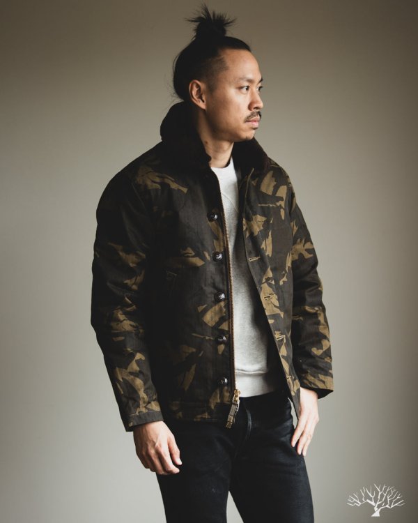 dehen-1920-n-1-deck-jacket-dry-wax-cotton-darkwood-camo-brown-mouton_15_940x.jpg