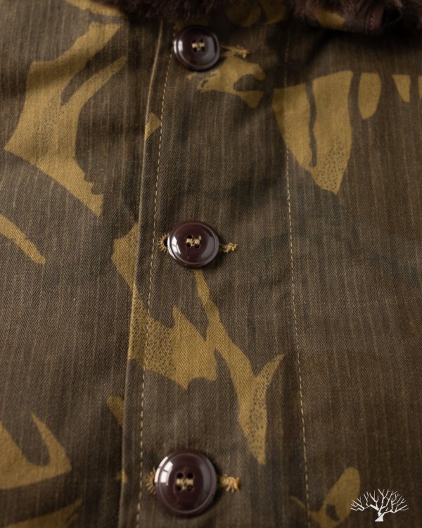 dehen-1920-n-1-deck-jacket-dry-wax-cotton-darkwood-camo-brown-mouton_3_940x.jpg
