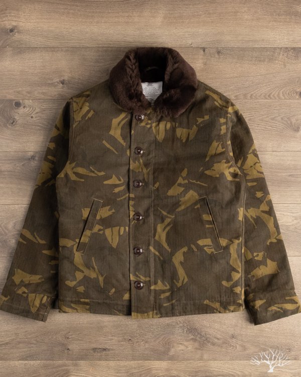 dehen-1920-n-1-deck-jacket-dry-wax-cotton-darkwood-camo-brown-mouton_1_940x.jpg