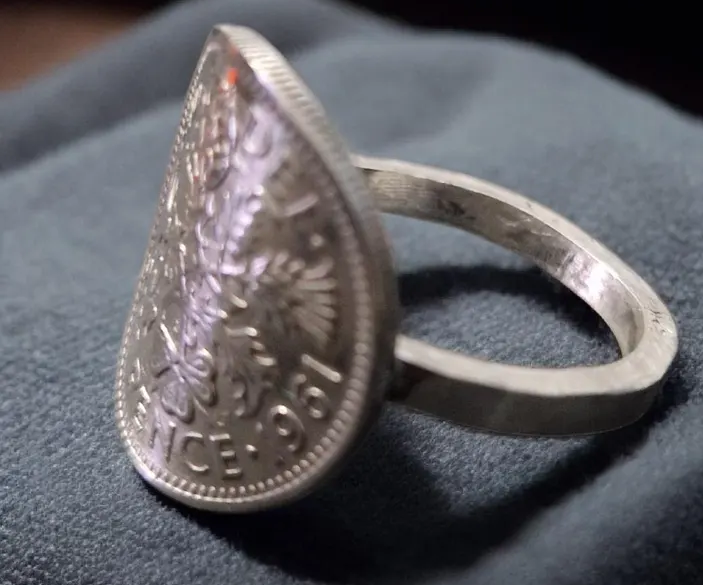 sixpence.png sixpence.png