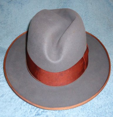 stetson_crimson_02.jpg