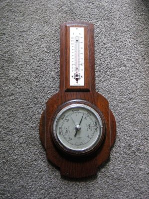 Upright barometer.JPG